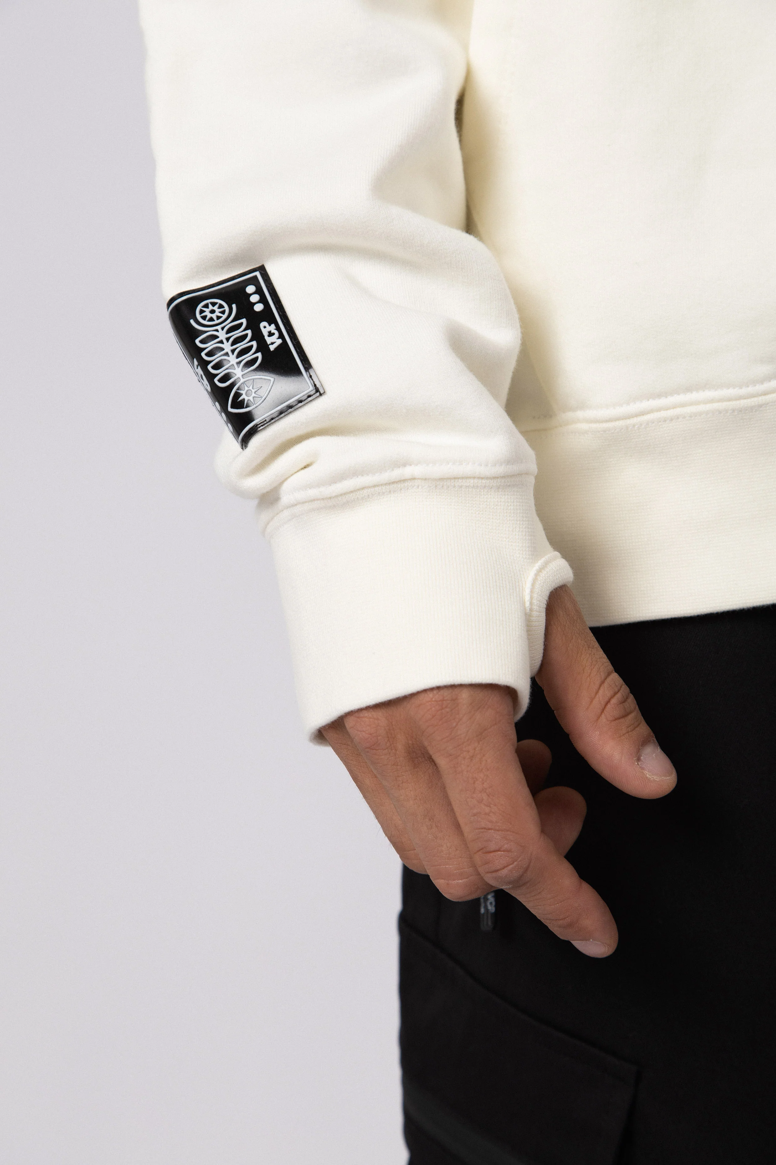 Buzo Canguro Dew Crudo - Image 5