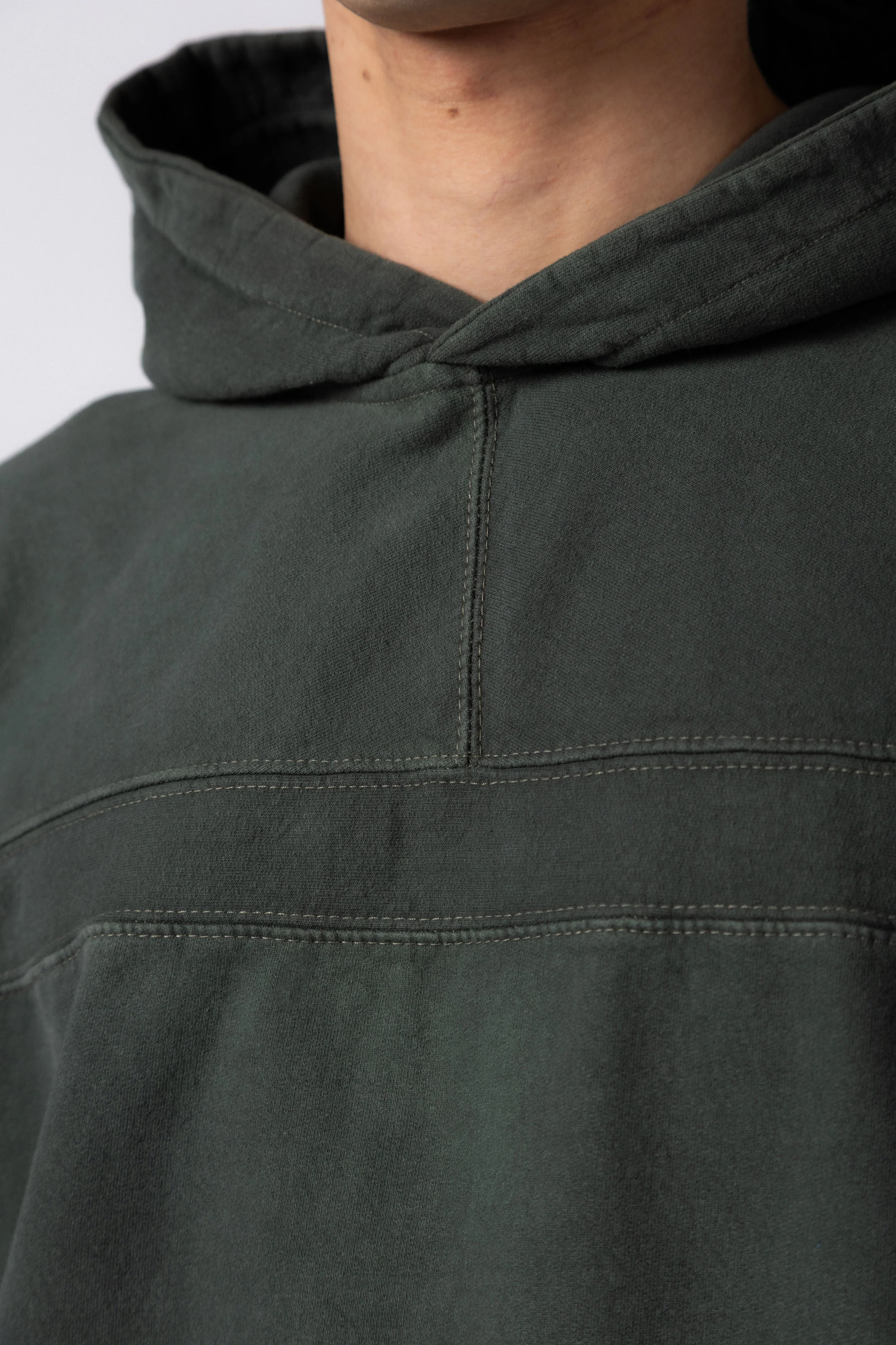 Buzo Canguro Over Alt Militar - Image 4