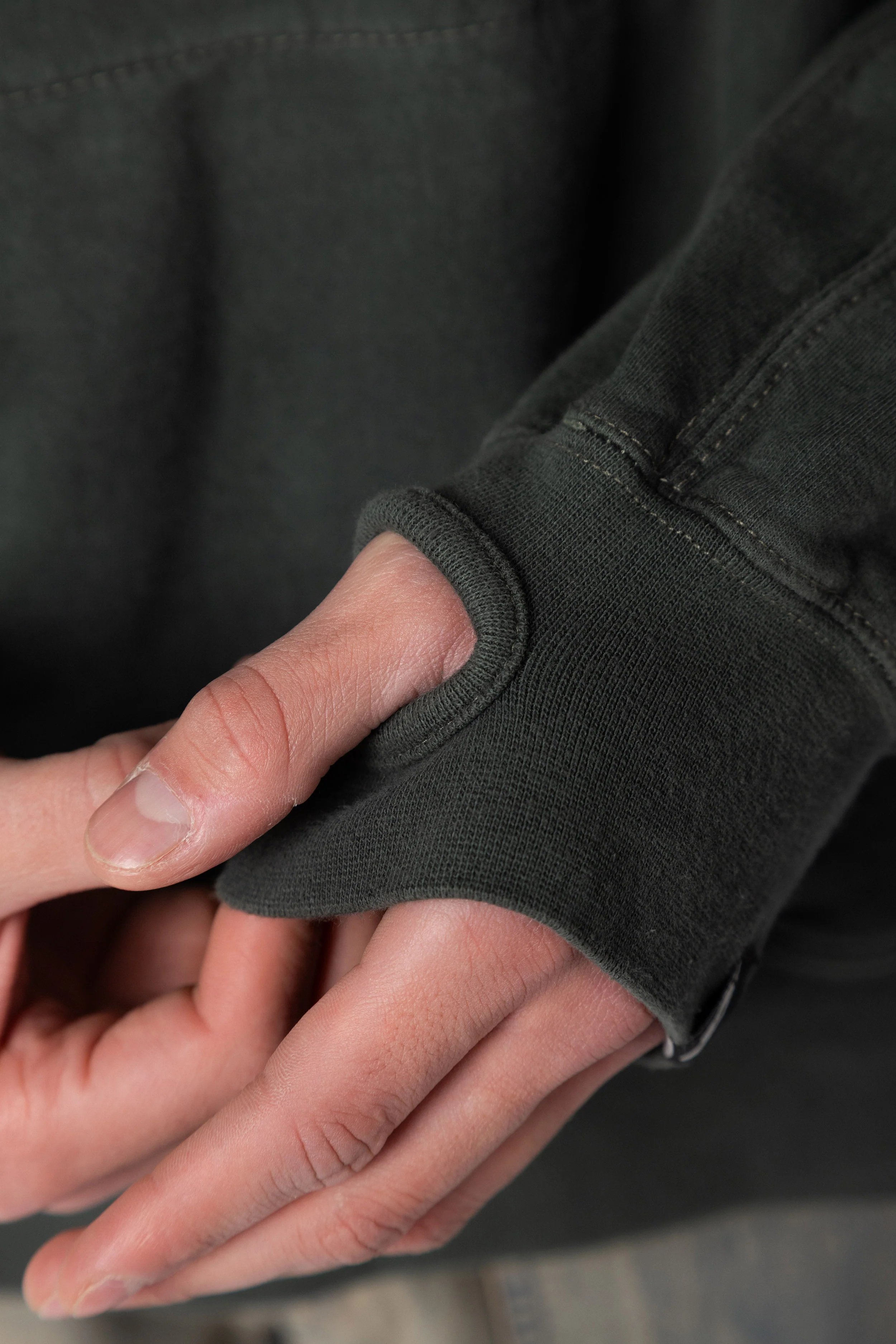 Buzo Canguro Over Alt Militar - Image 5