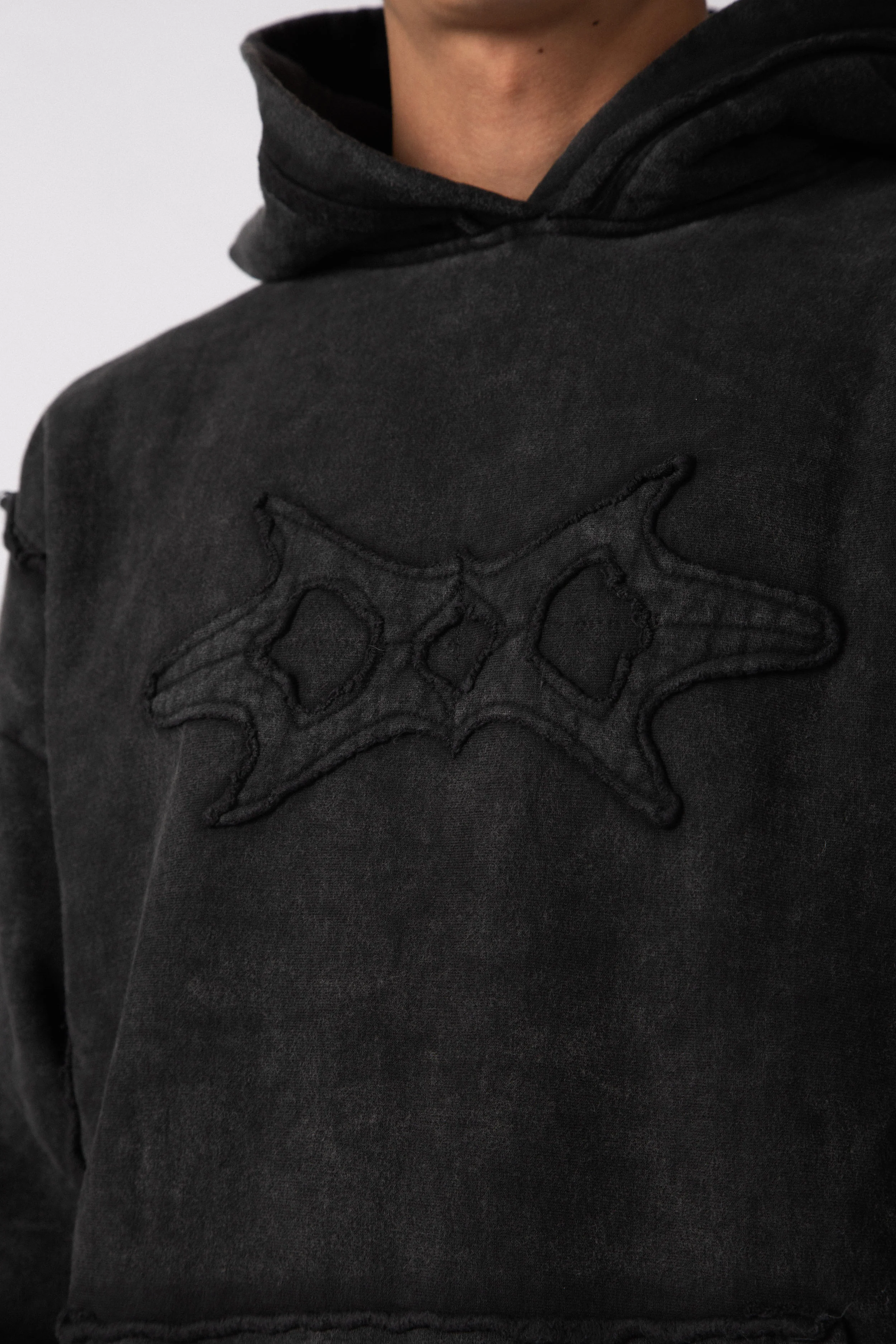 Buzo Canguro Over Blaze Negro - Image 5