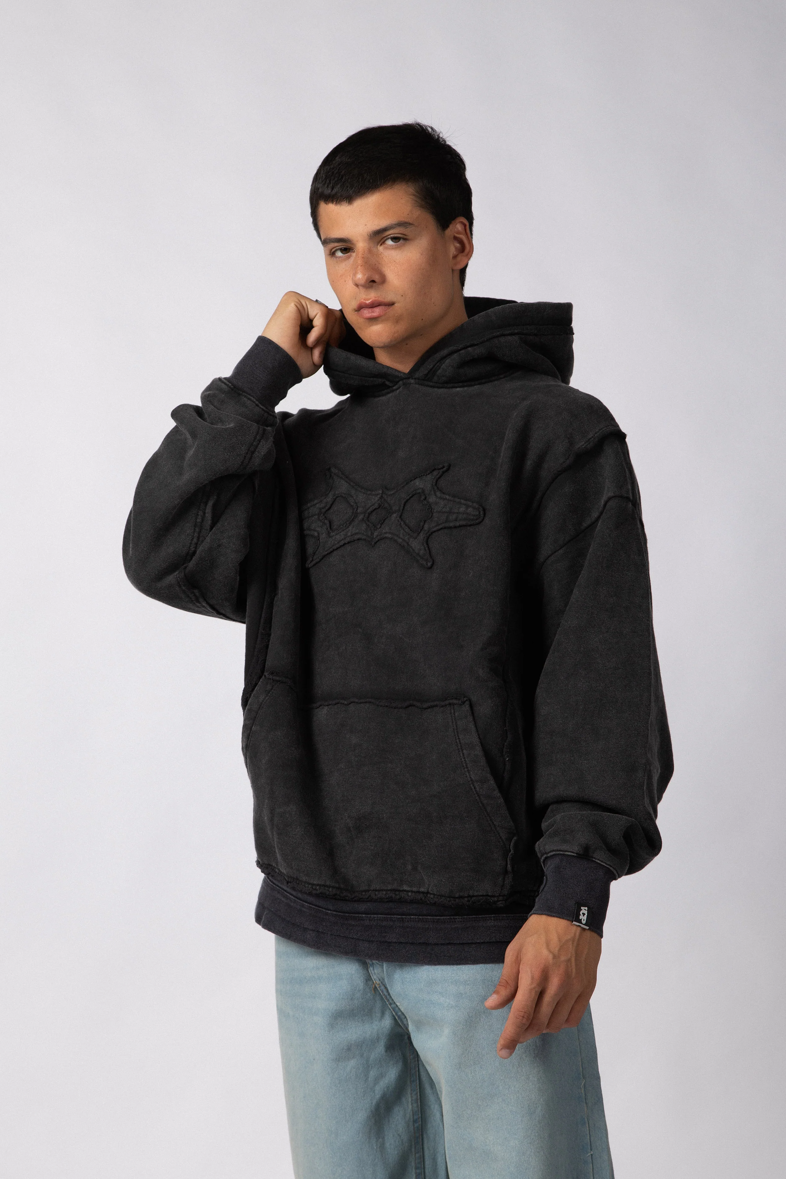 Buzo Canguro Over Blaze Negro - Image 6