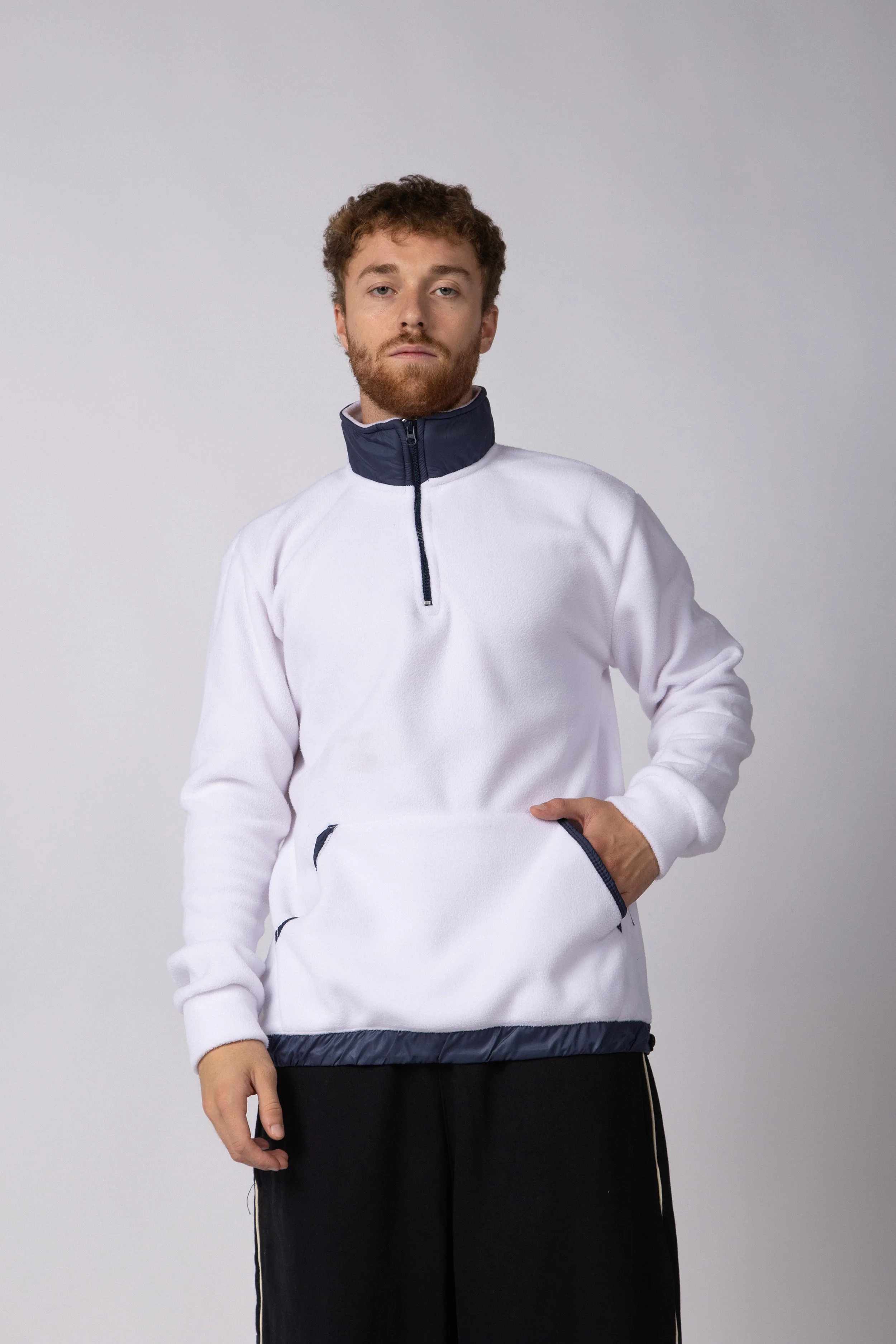 Buzo Lorean Blanco - Image 3