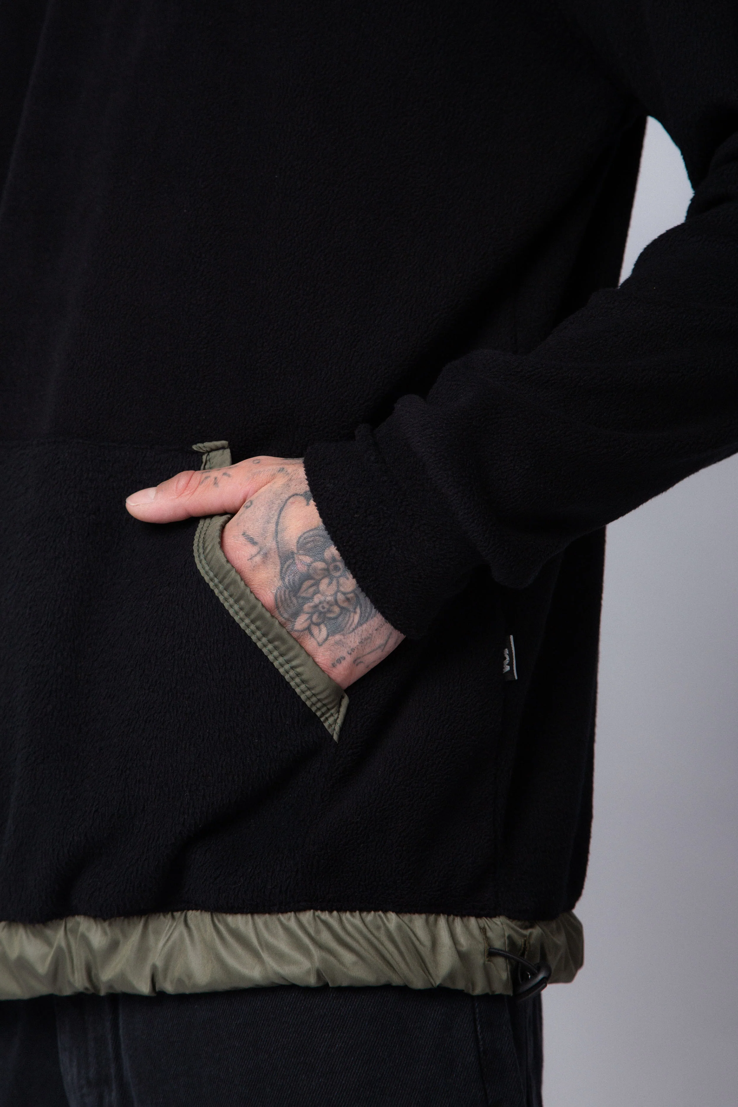 Buzo Lorean Negro - Image 4