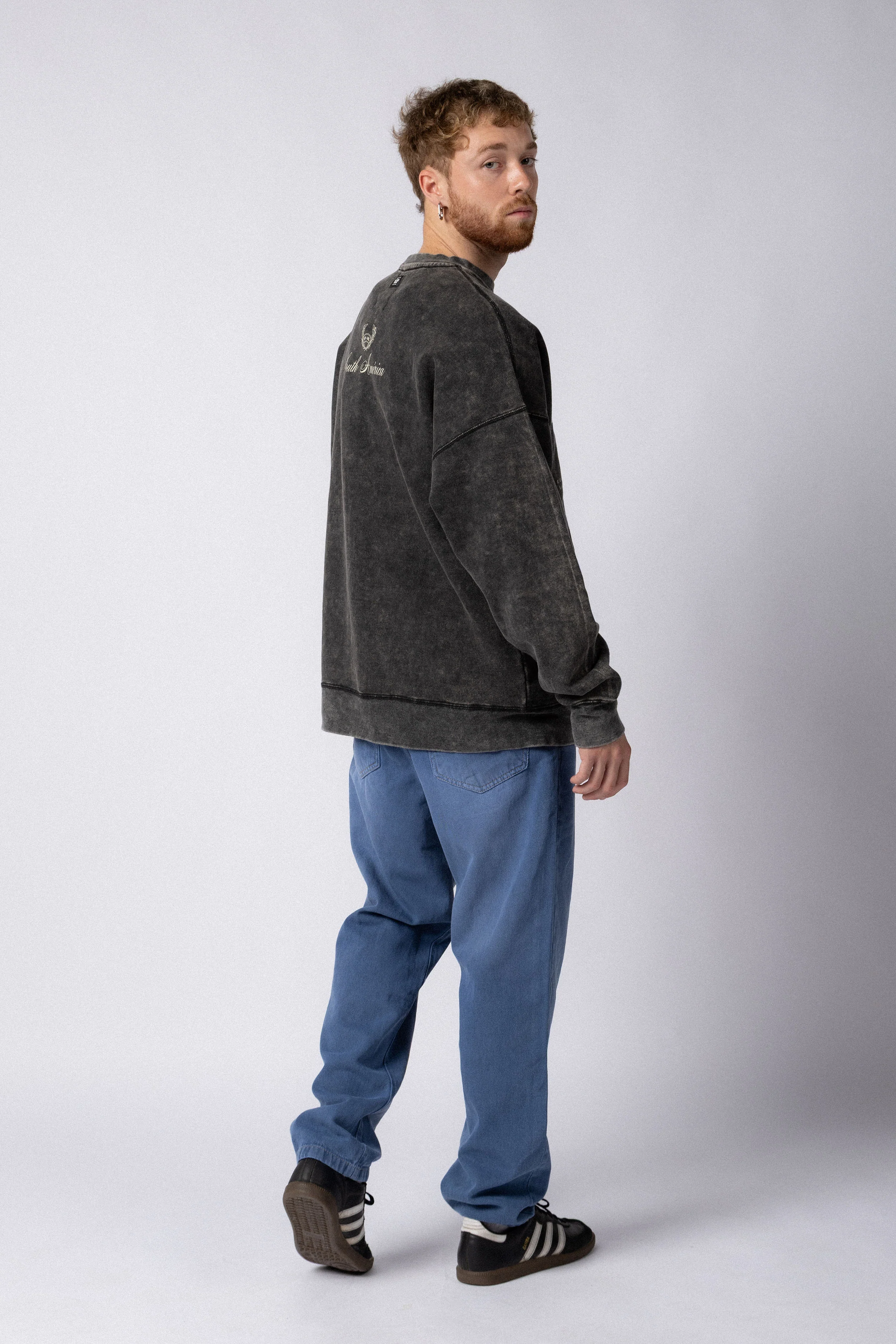 Buzo Over Pyur Kintara Negro - Image 4