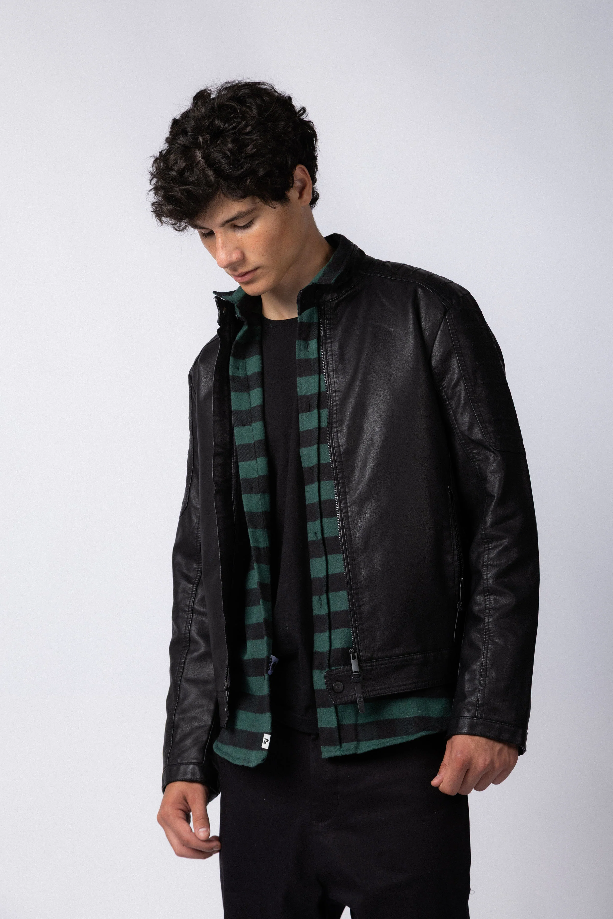 Campera PU Josh Black - Image 7