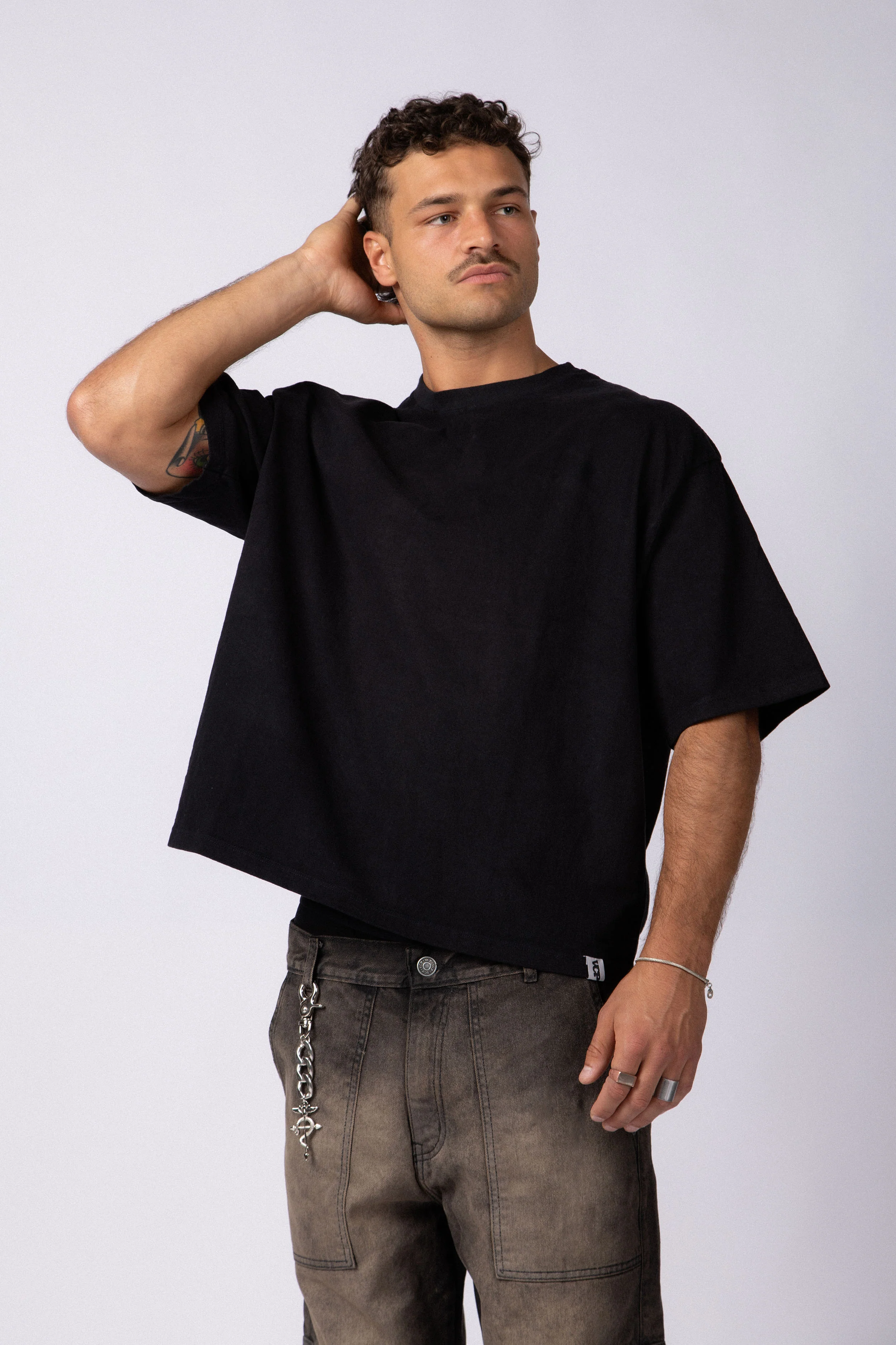 Remera Boxy Zac Negra - Image 4