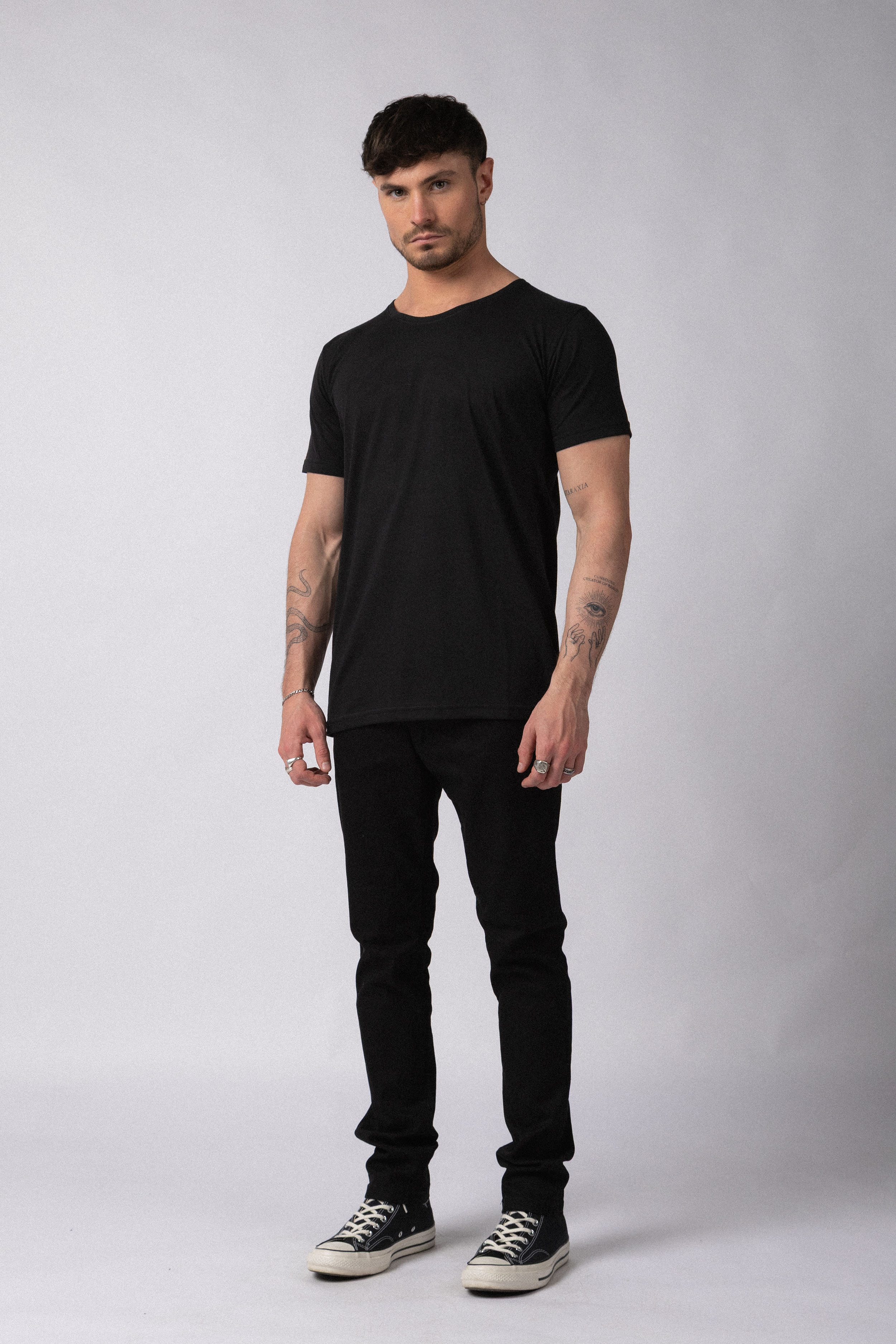 Remera Classic Negra - Image 3