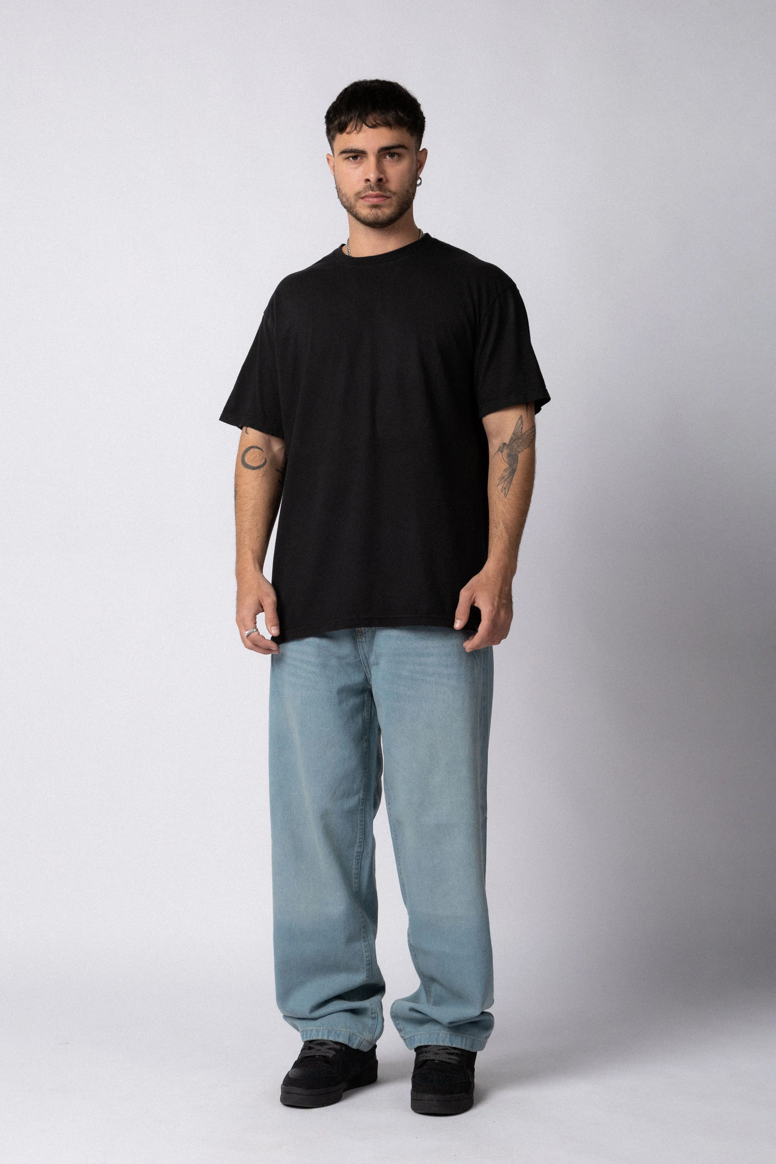 Remera Regular Negra - Image 3