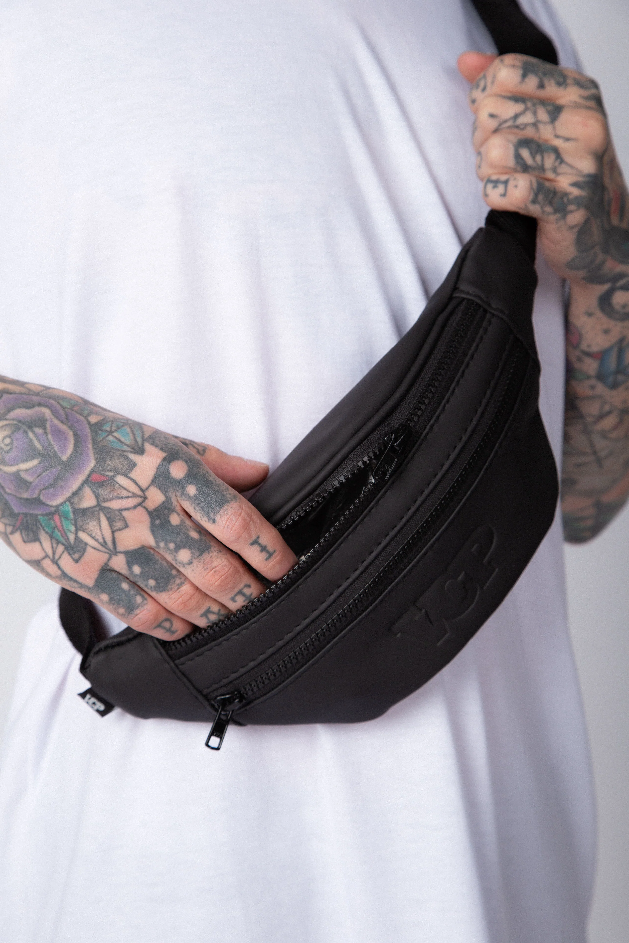 Riñonera Tatra Goma Negra - Image 5